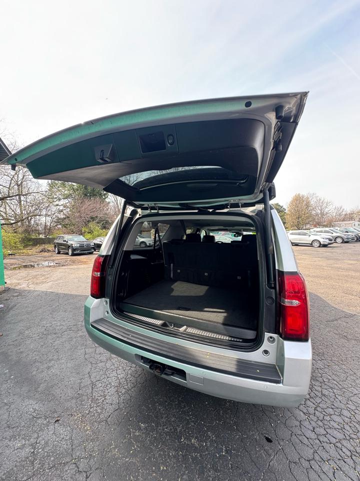 Chevrolet Suburban 4WD 4dr LT 2020