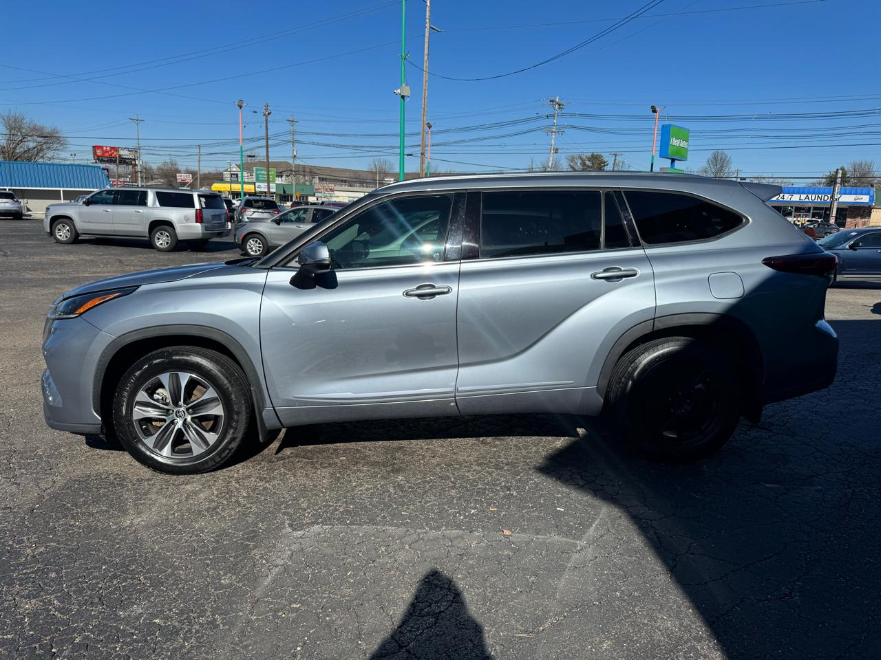 Toyota Highlander XLE FWD (Natl) 2021