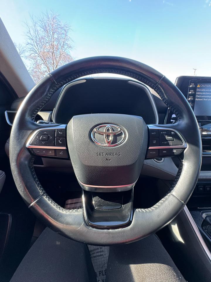 Toyota Highlander XLE FWD (Natl) 2021