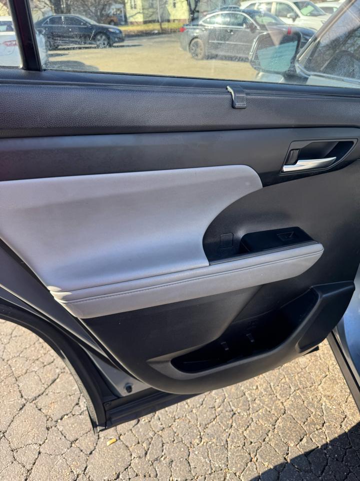 Toyota Highlander XLE FWD (Natl) 2021