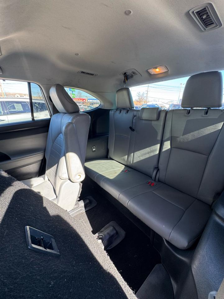 Toyota Highlander XLE FWD (Natl) 2021