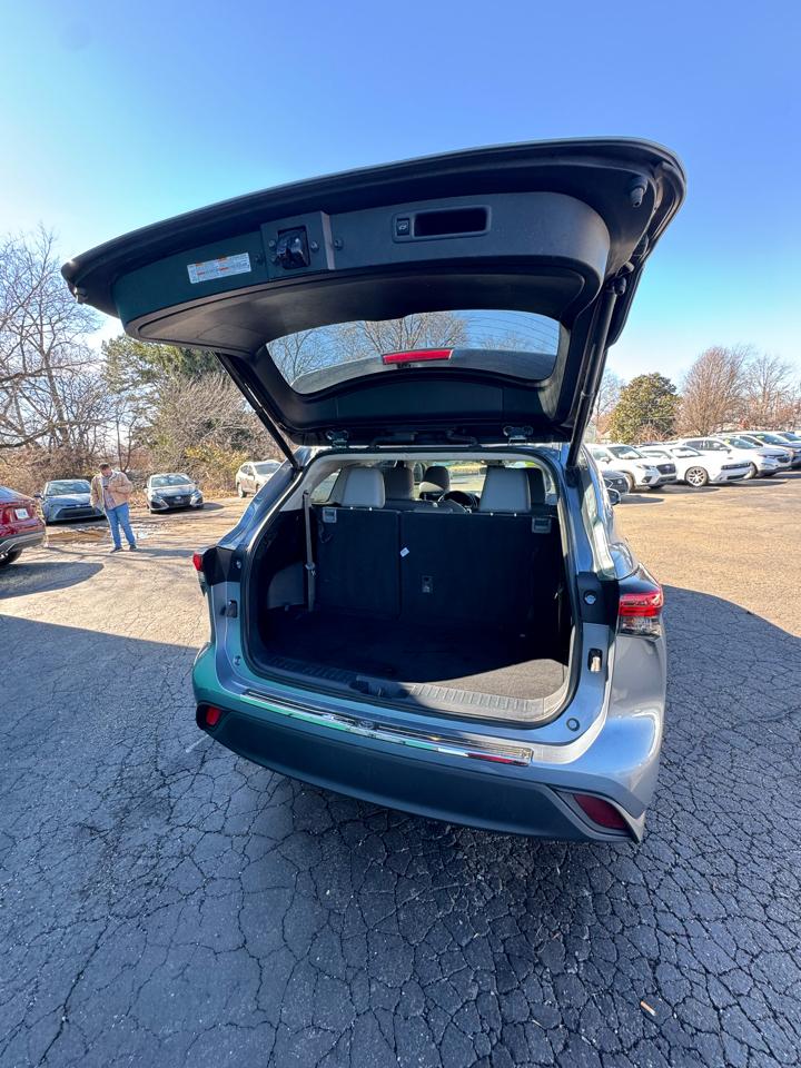 Toyota Highlander XLE FWD (Natl) 2021