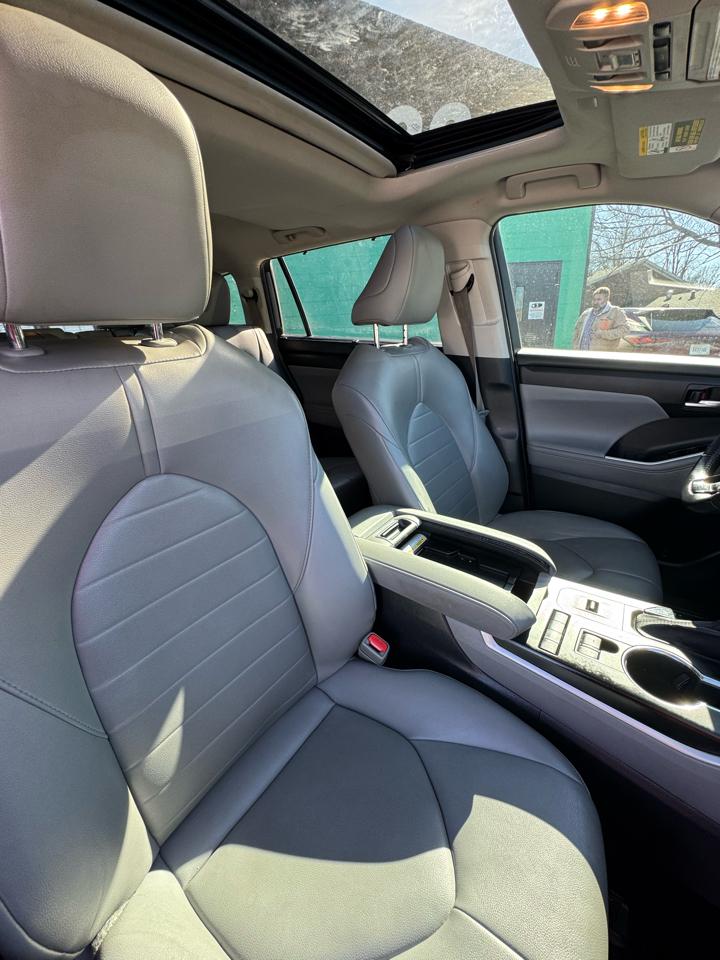 Toyota Highlander XLE FWD (Natl) 2021