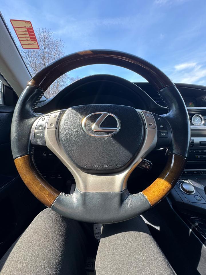 Lexus ES 350 4dr Sdn 2013