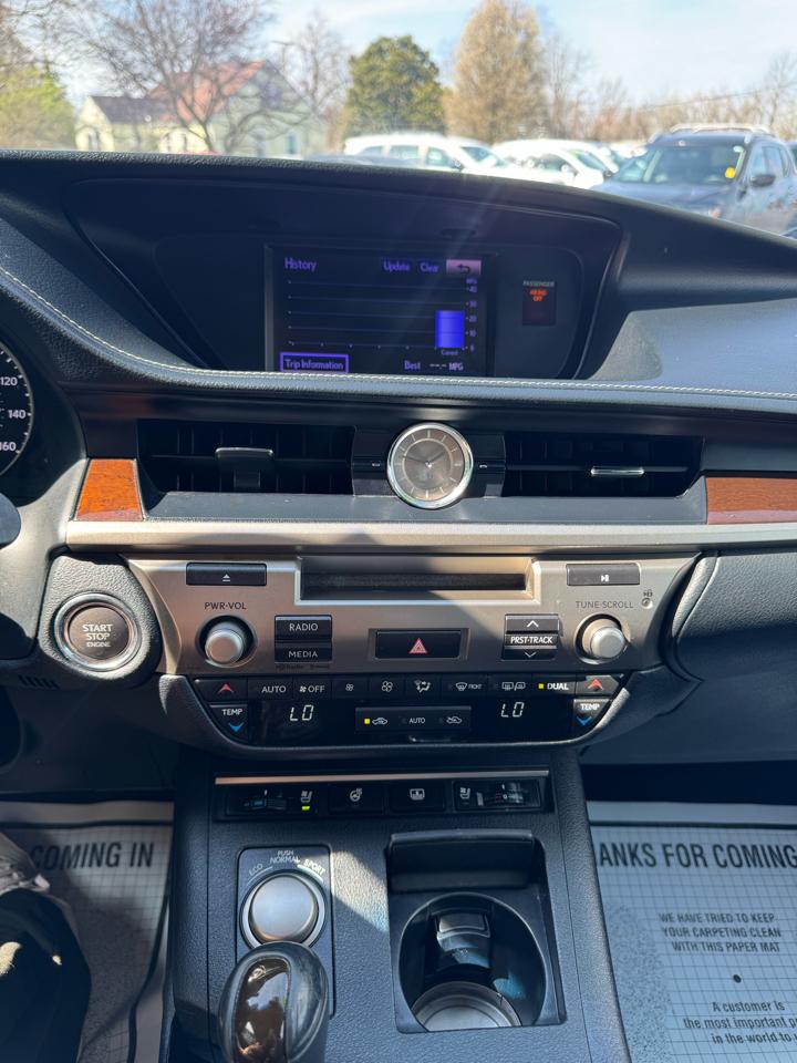 Lexus ES 350 4dr Sdn 2013