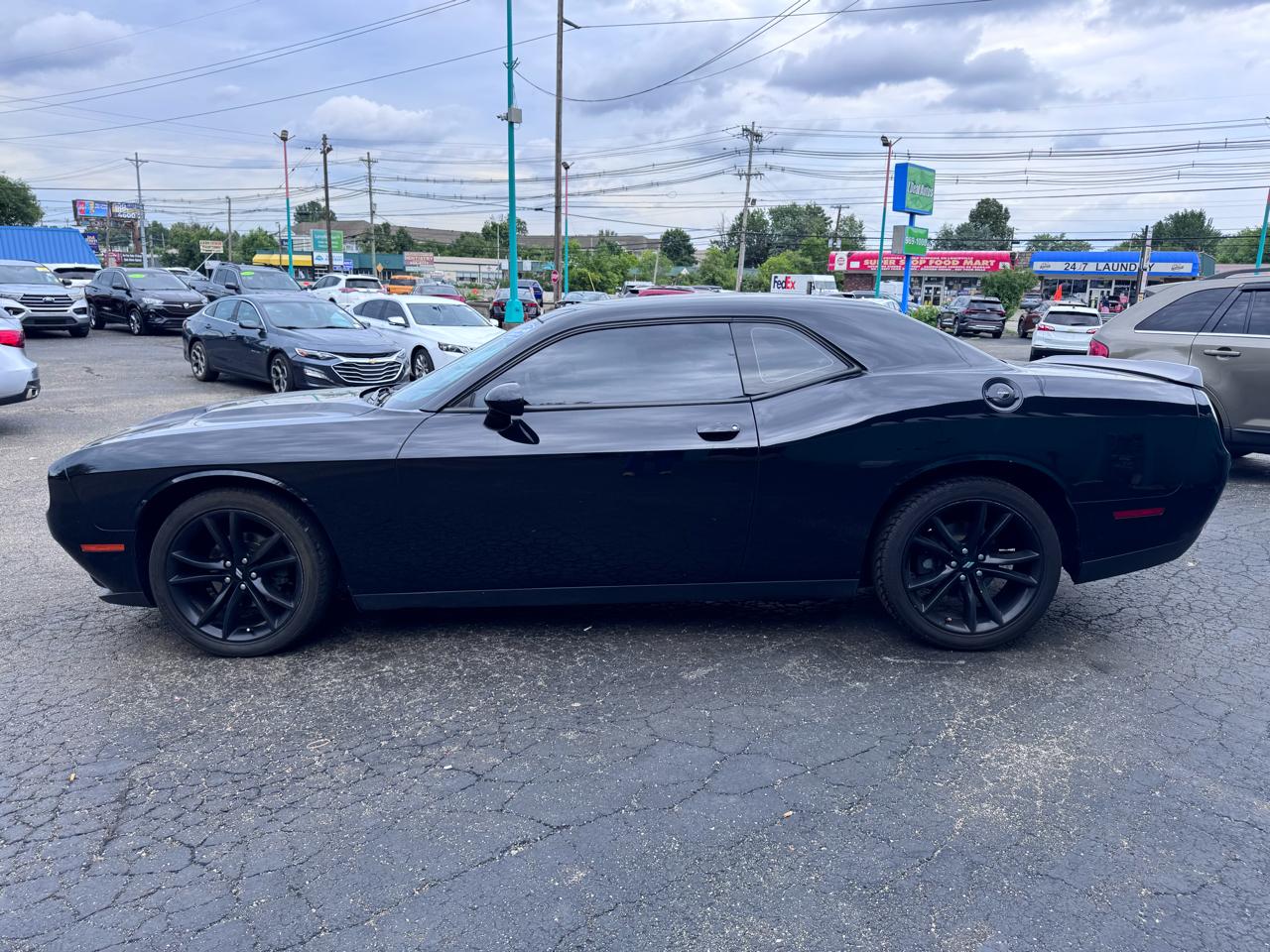 Dodge Challenger SXT RWD 2018