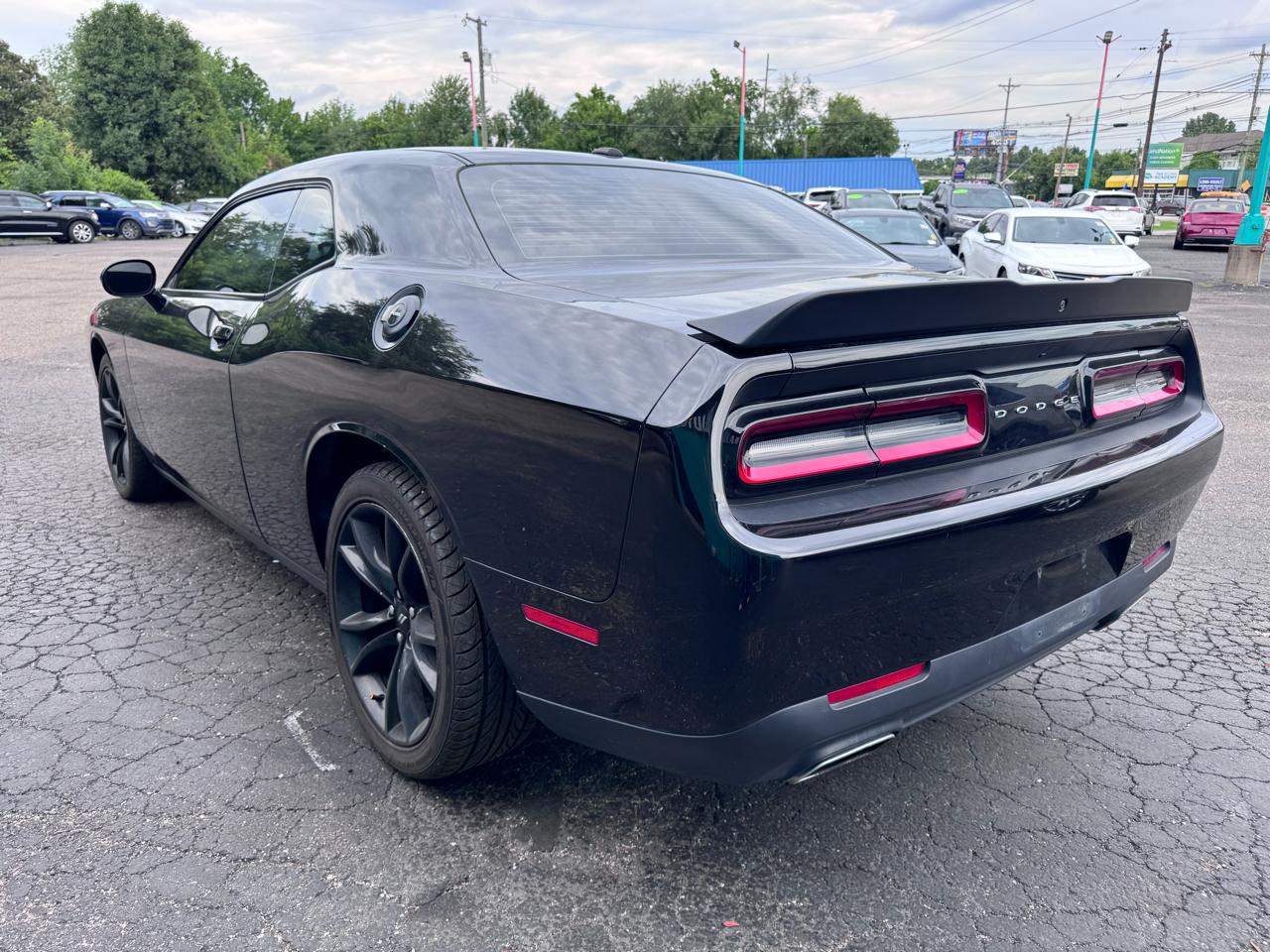 Dodge Challenger SXT RWD 2018