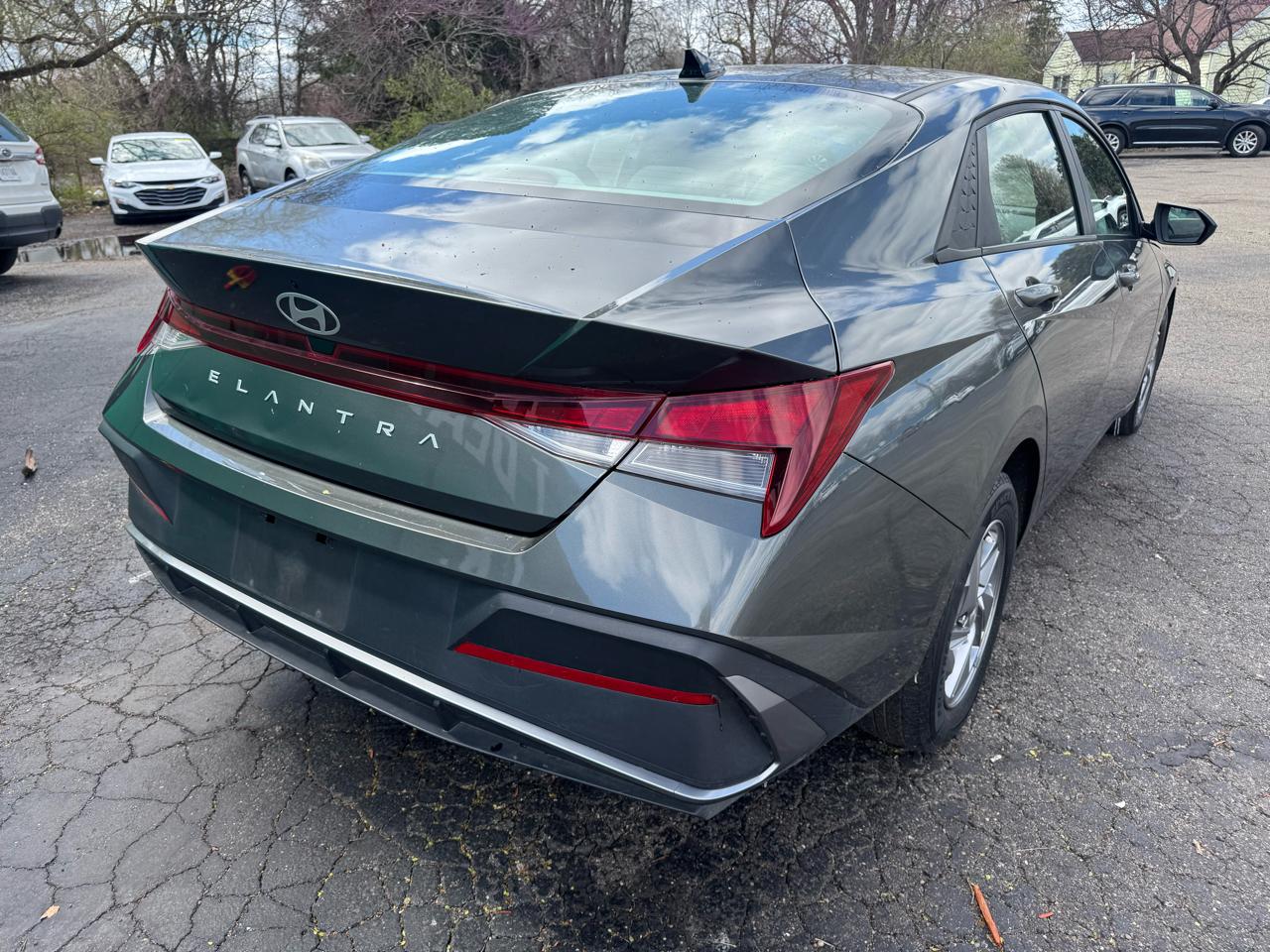 Hyundai Elantra SE IVT 2024