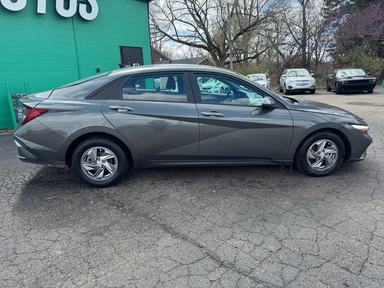 Hyundai Elantra SE IVT 2024