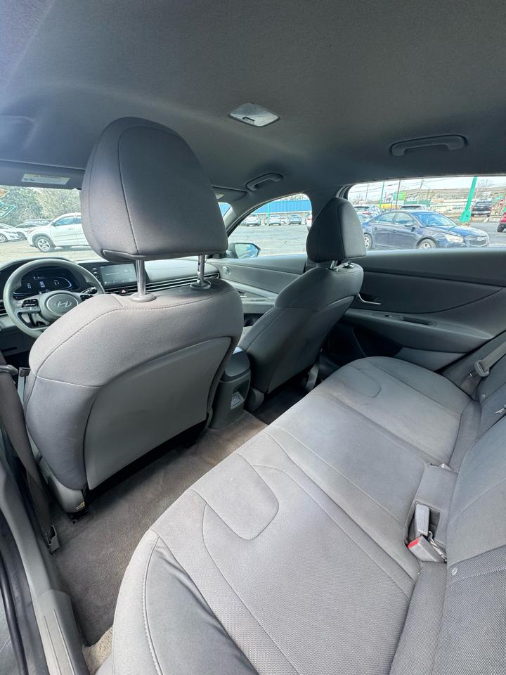 Hyundai Elantra SE IVT 2024