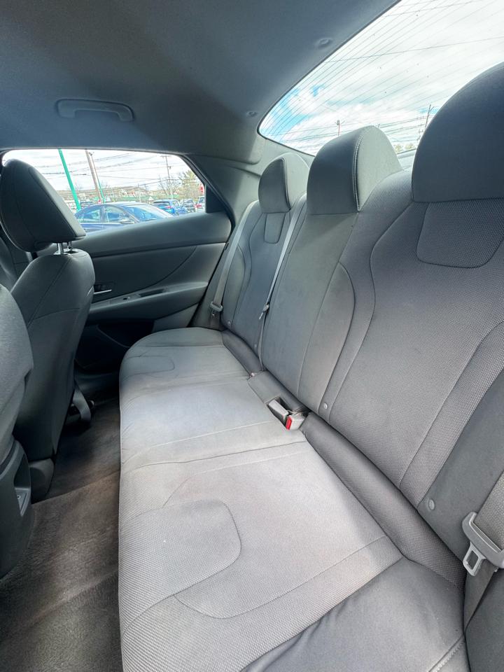 Hyundai Elantra SE IVT 2024