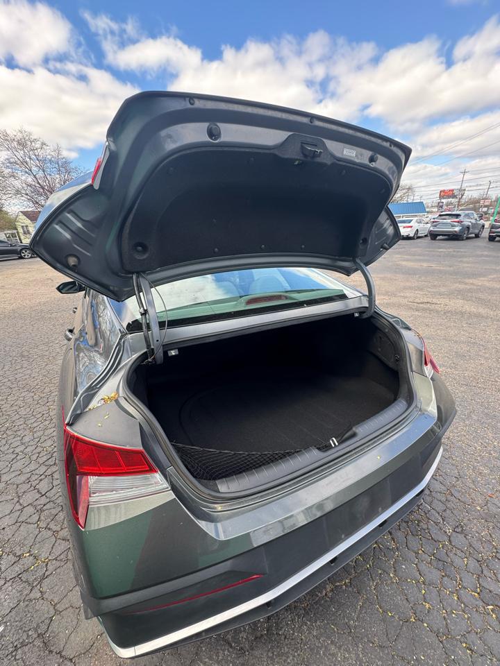 Hyundai Elantra SE IVT 2024