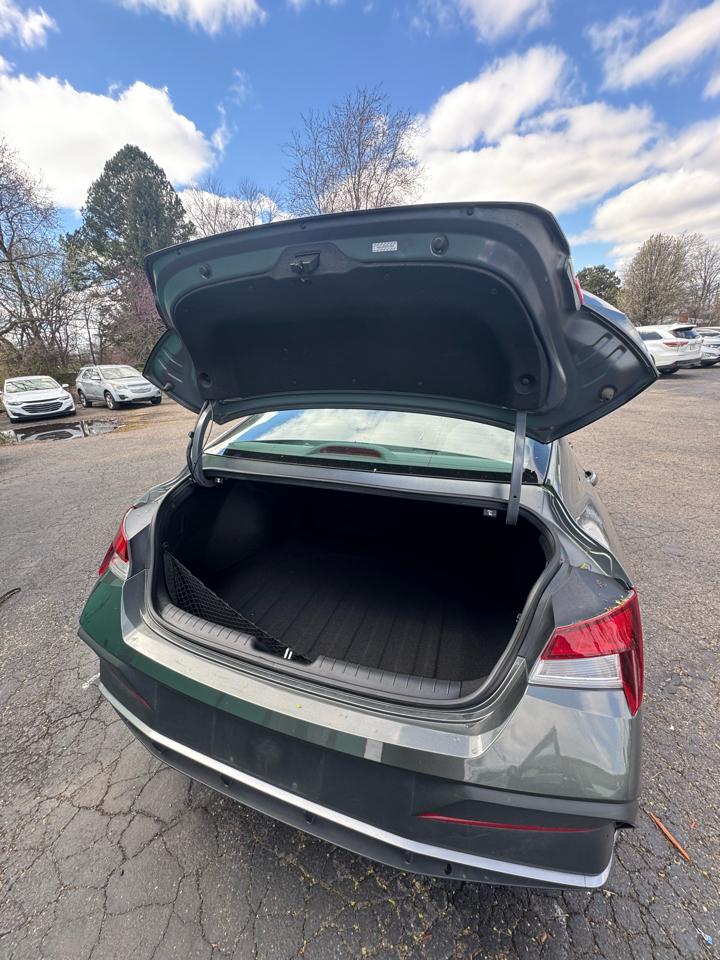 Hyundai Elantra SE IVT 2024