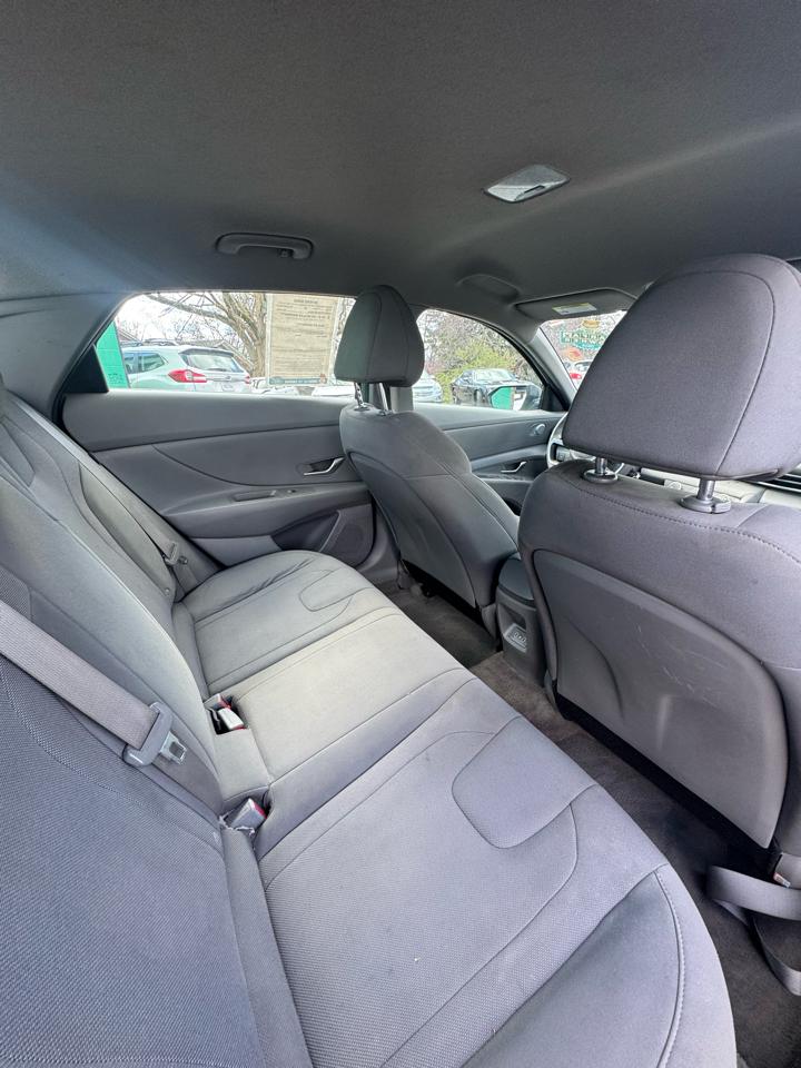 Hyundai Elantra SE IVT 2024