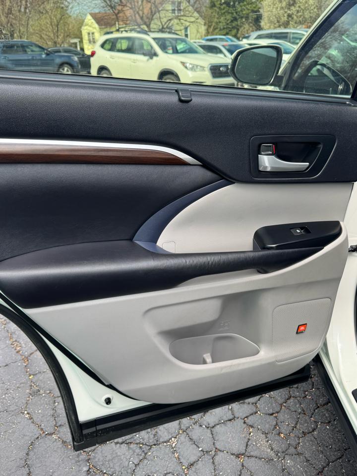 Toyota Highlander AWD 4dr V6 Limited (Natl) 2016