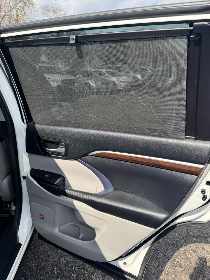 Toyota Highlander AWD 4dr V6 Limited (Natl) 2016