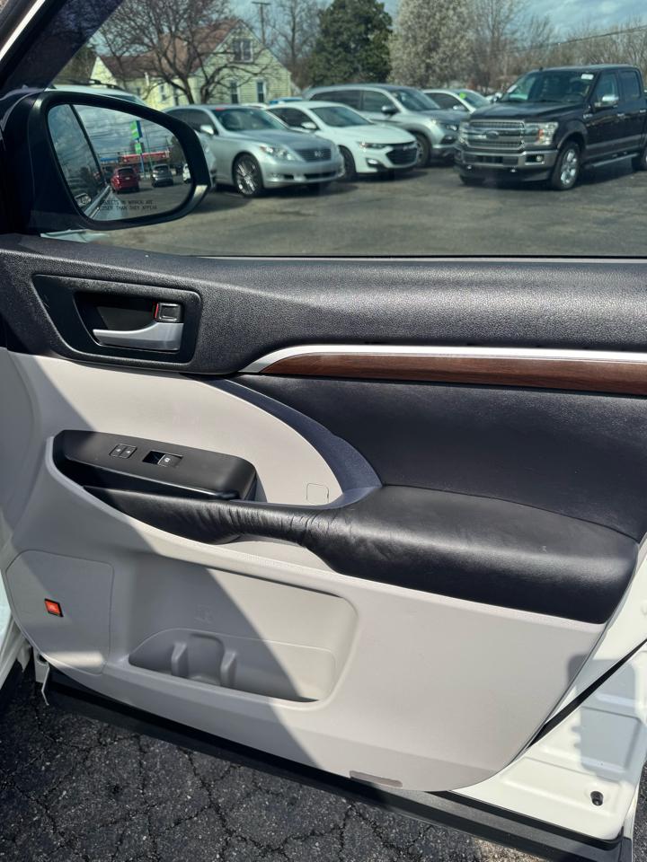 Toyota Highlander AWD 4dr V6 Limited (Natl) 2016