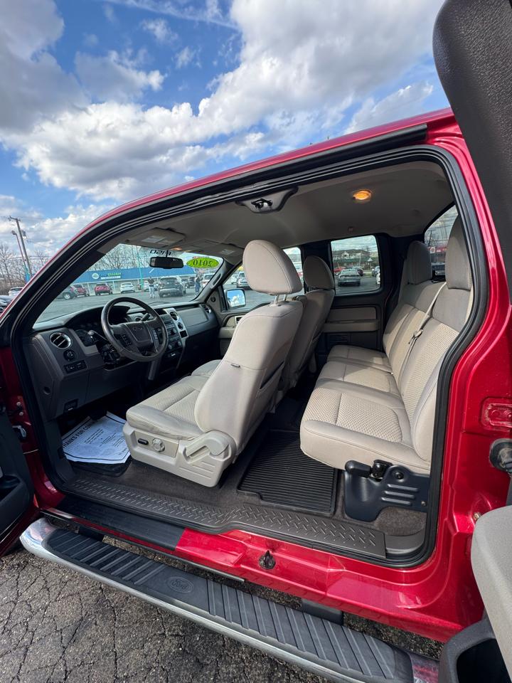 Ford F-150 4WD SuperCab 145" Lariat 2010