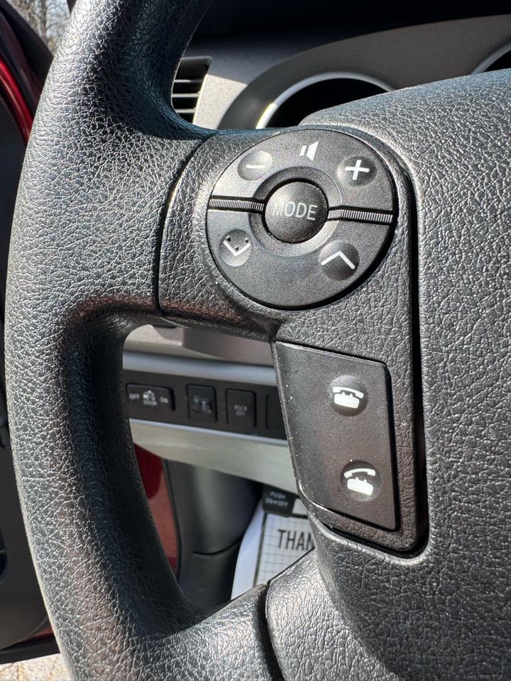 Toyota Tundra 4WD Truck Dbl 5.7L FFV V8 6-Spd AT (Natl) 2010