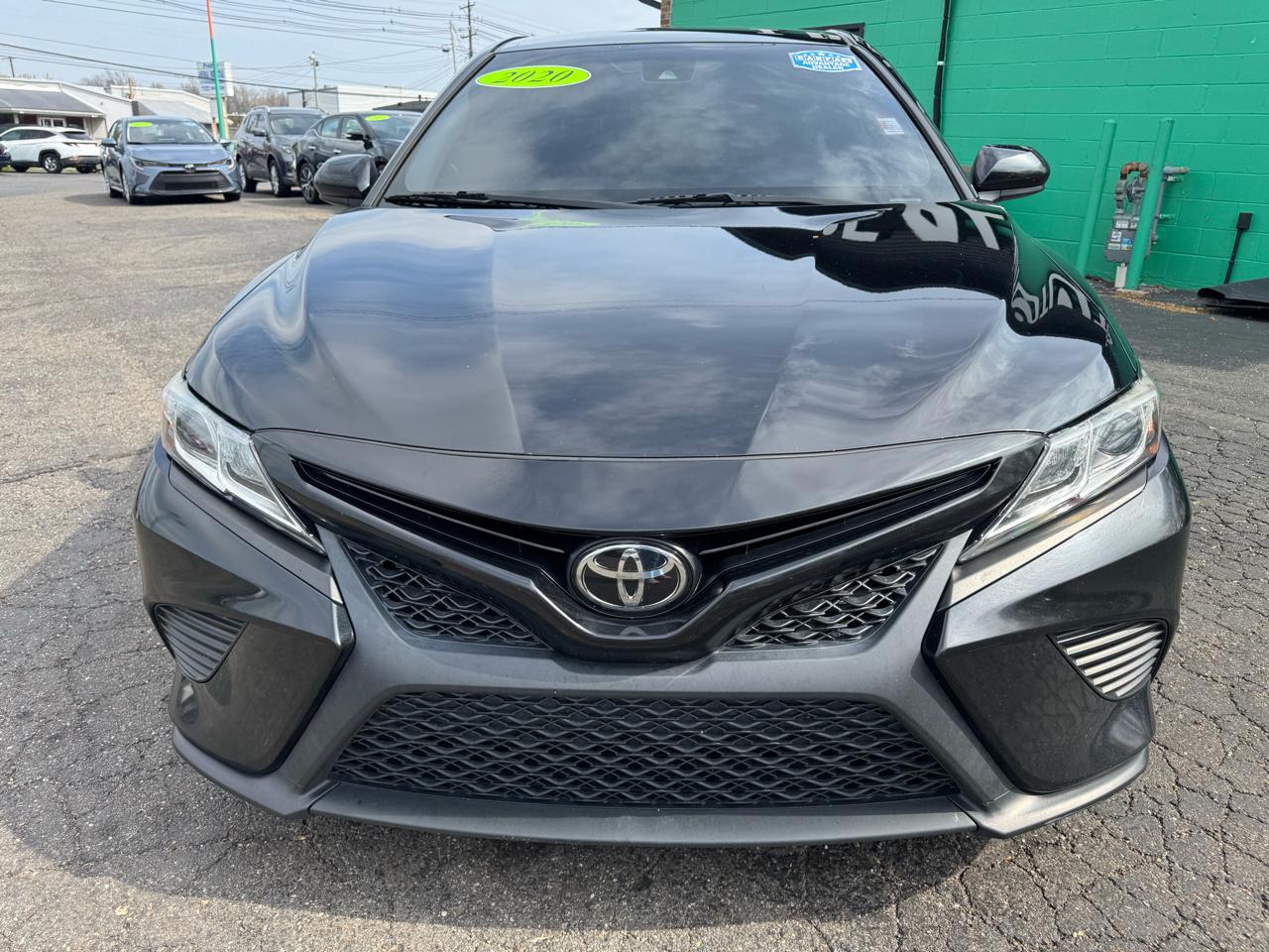 Toyota Camry SE Auto (Natl) 2020