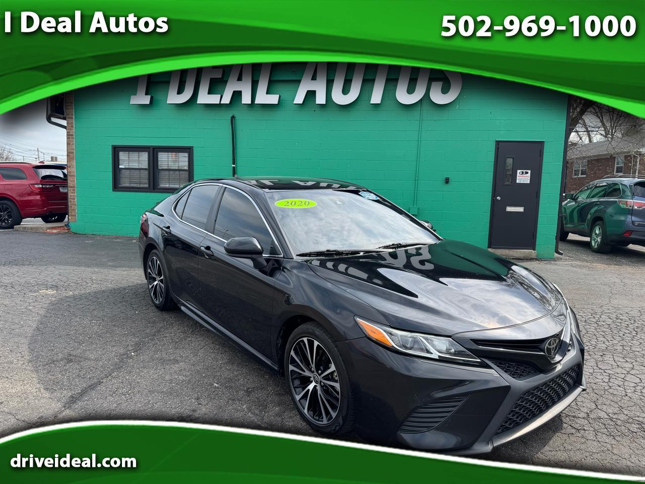 2020 Toyota Camry SE Auto (Natl)