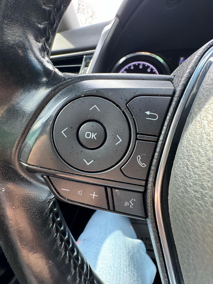 Toyota Camry SE Auto (Natl) 2020