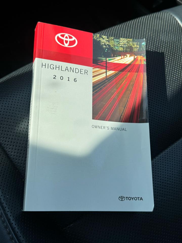 Toyota Highlander AWD 4dr V6 Limited (Natl) 2016