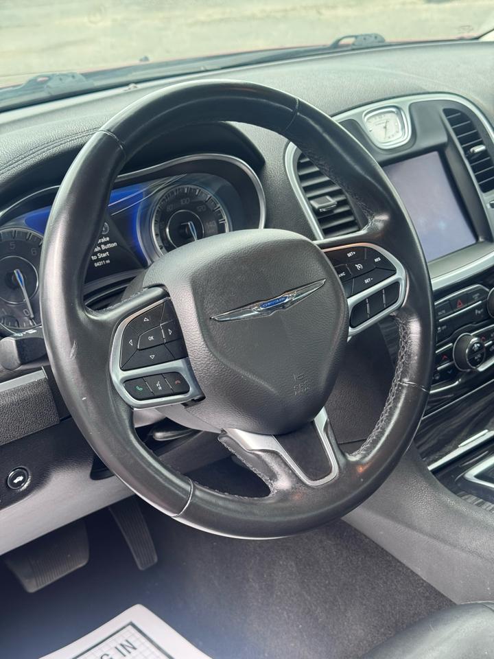 Chrysler 300 Touring L RWD 2022