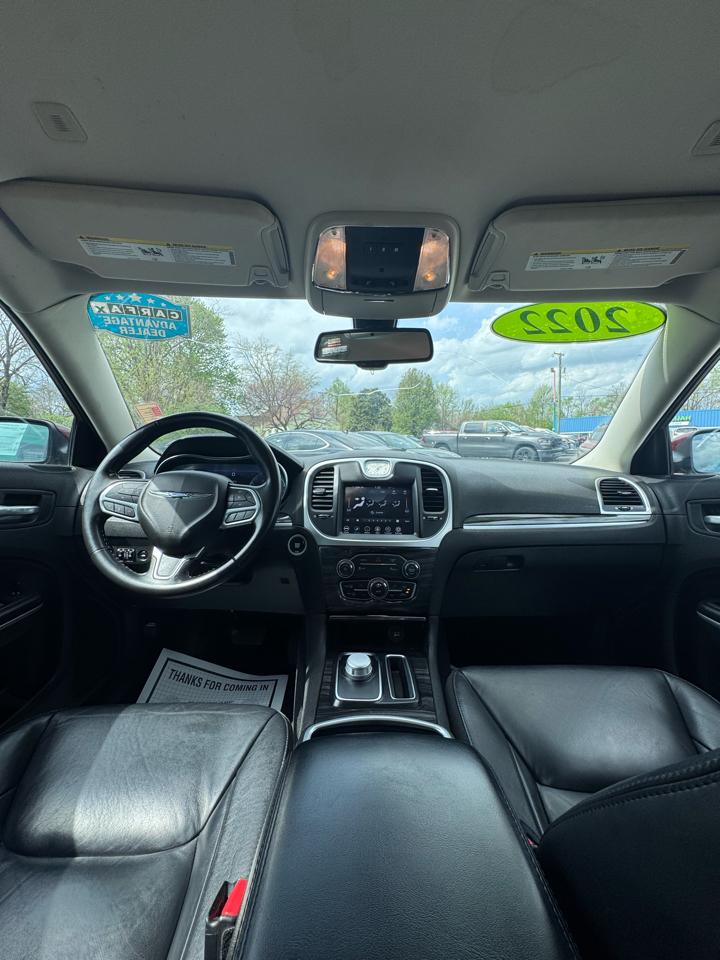 Chrysler 300 Touring L RWD 2022