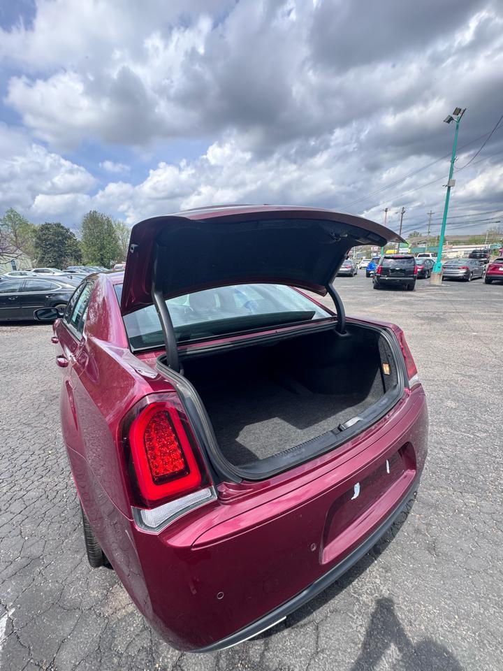 Chrysler 300 Touring L RWD 2022