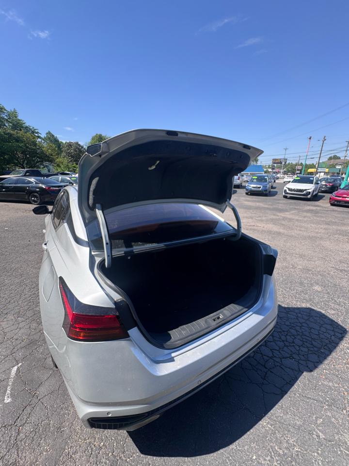 Nissan Altima 2.5 SR Sedan 2020