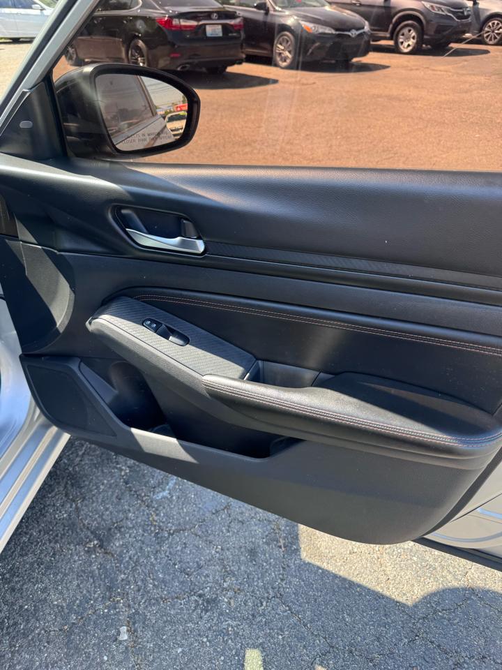 Nissan Altima 2.5 SR Sedan 2020