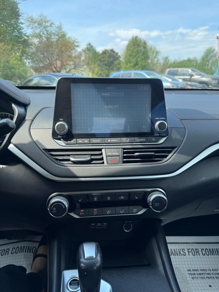 Nissan Altima 2.5 SR Sedan 2020