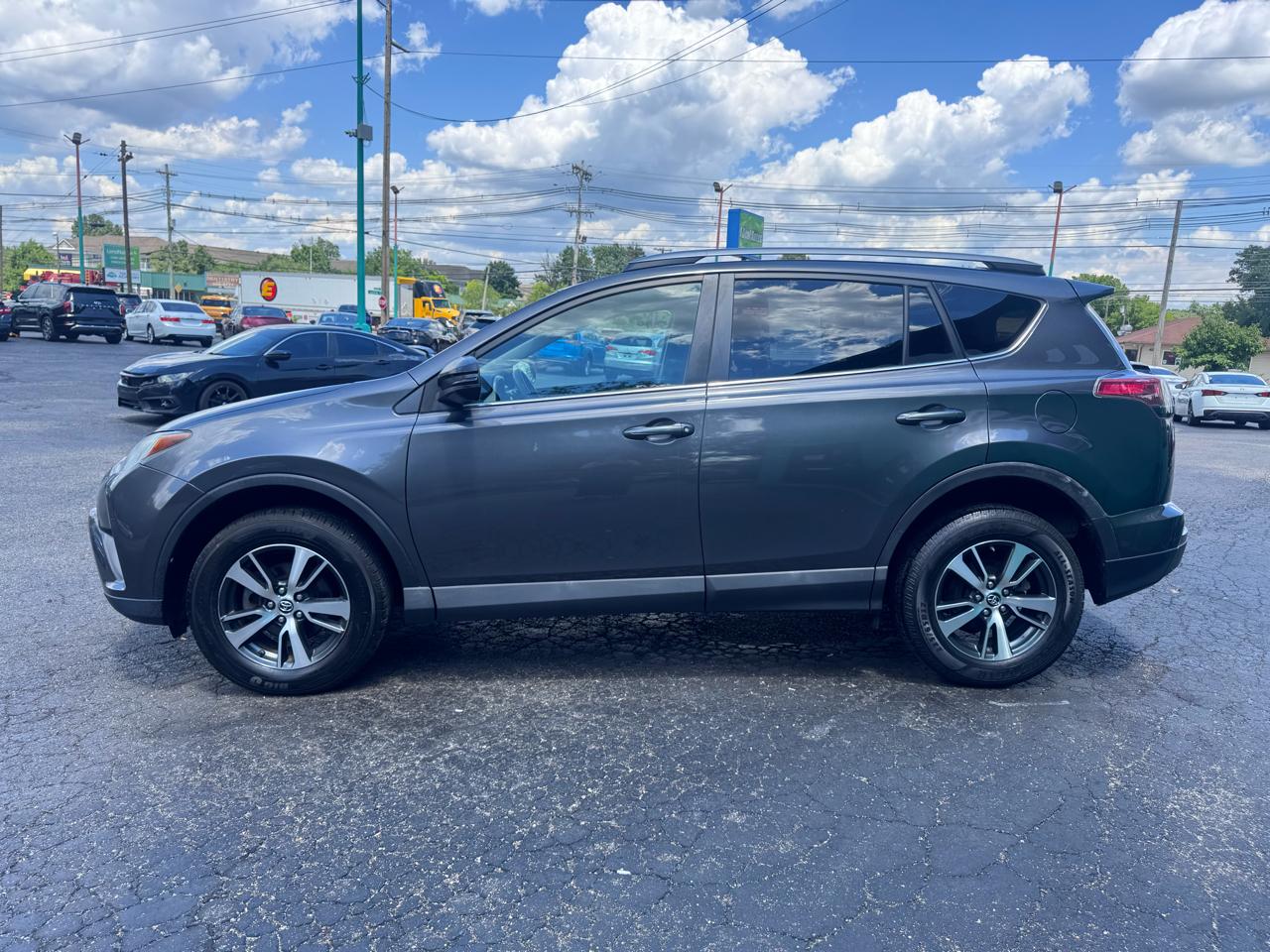 Toyota RAV4 Adventure AWD (Natl) 2018