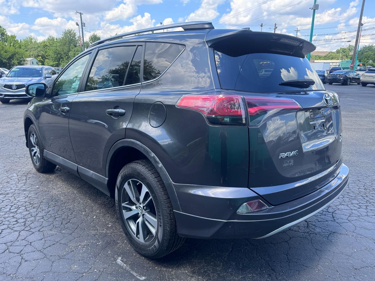 Toyota RAV4 Adventure AWD (Natl) 2018