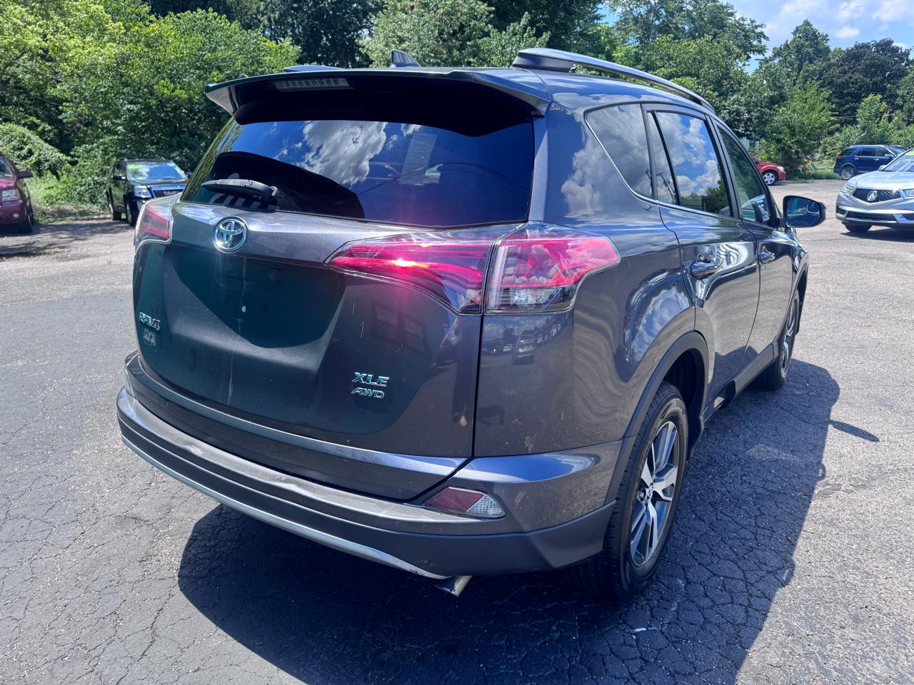 Toyota RAV4 Adventure AWD (Natl) 2018