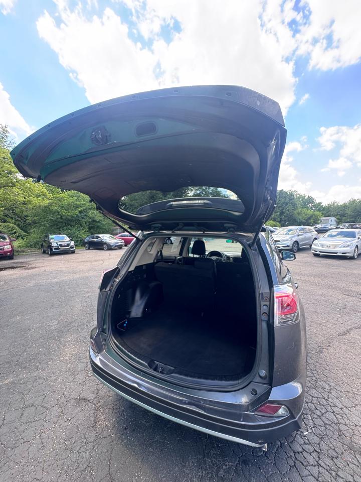 Toyota RAV4 Adventure AWD (Natl) 2018