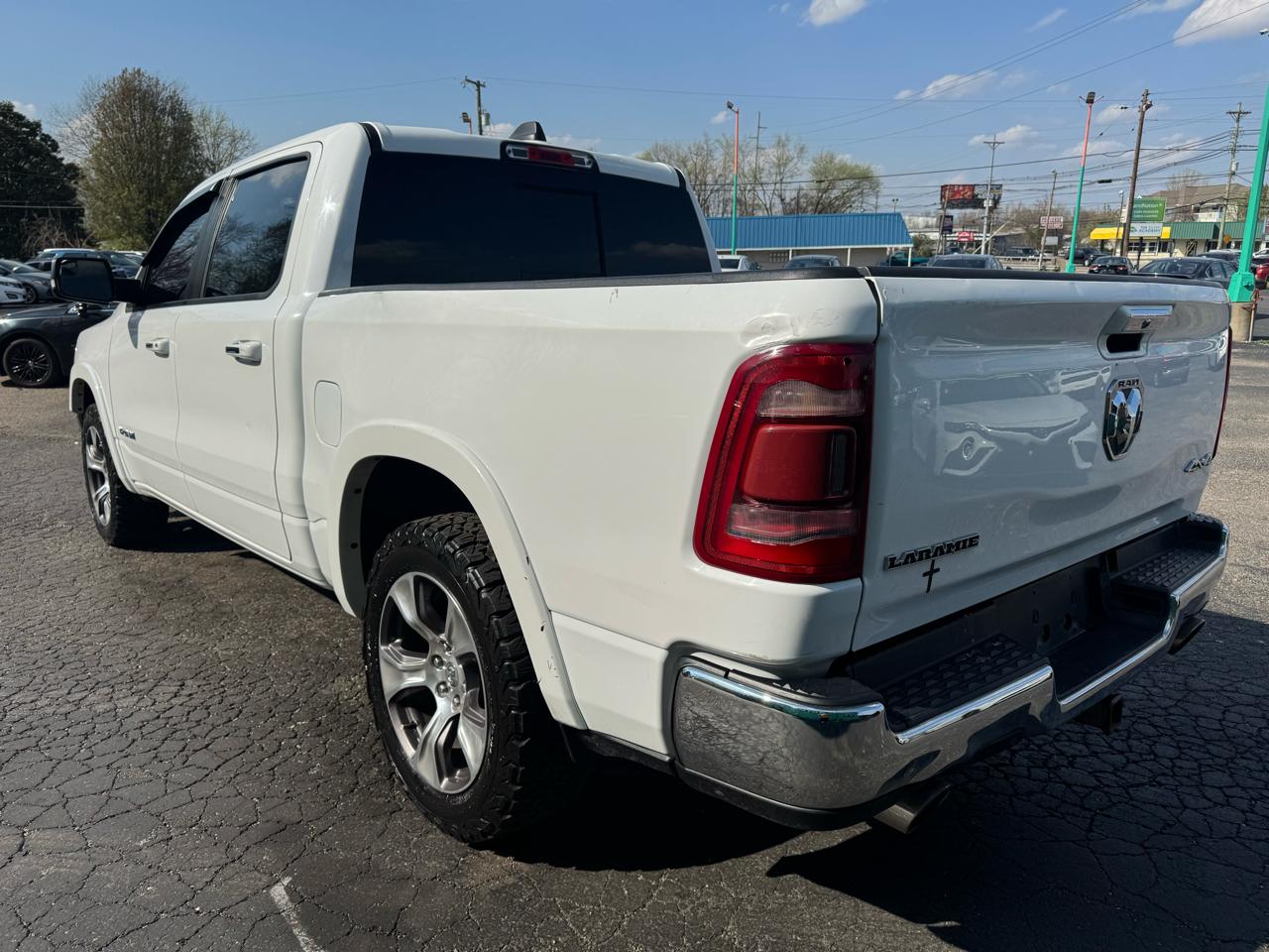 RAM 1500 Laramie 4x4 Crew Cab 5'7" Box 2021