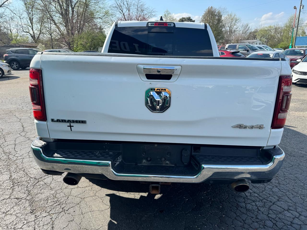 RAM 1500 Laramie 4x4 Crew Cab 5'7" Box 2021