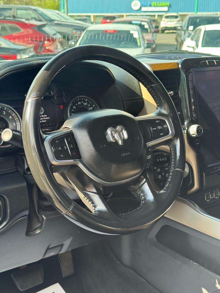 RAM 1500 Laramie 4x4 Crew Cab 5'7" Box 2021