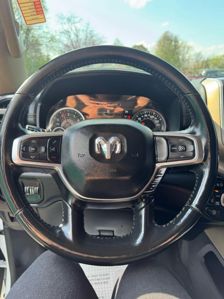 RAM 1500 Laramie 4x4 Crew Cab 5'7" Box 2021