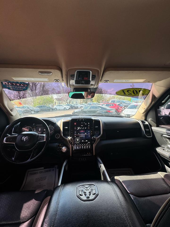 RAM 1500 Laramie 4x4 Crew Cab 5'7" Box 2021