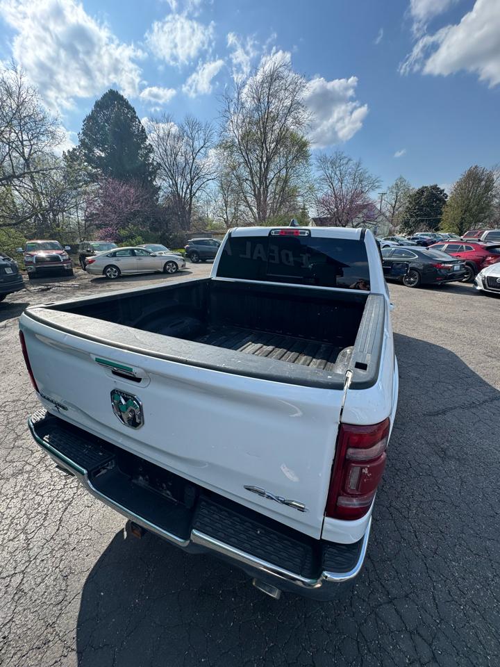 RAM 1500 Laramie 4x4 Crew Cab 5'7" Box 2021