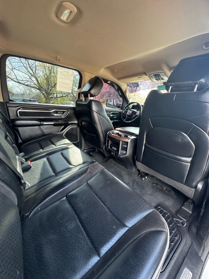 RAM 1500 Laramie 4x4 Crew Cab 5'7" Box 2021