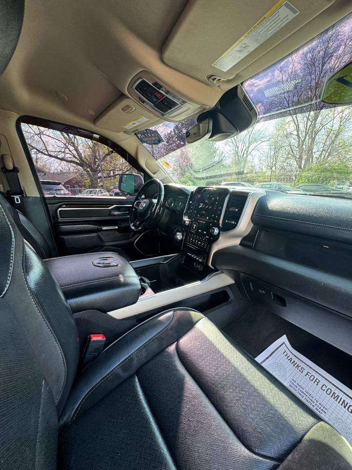 RAM 1500 Laramie 4x4 Crew Cab 5'7" Box 2021