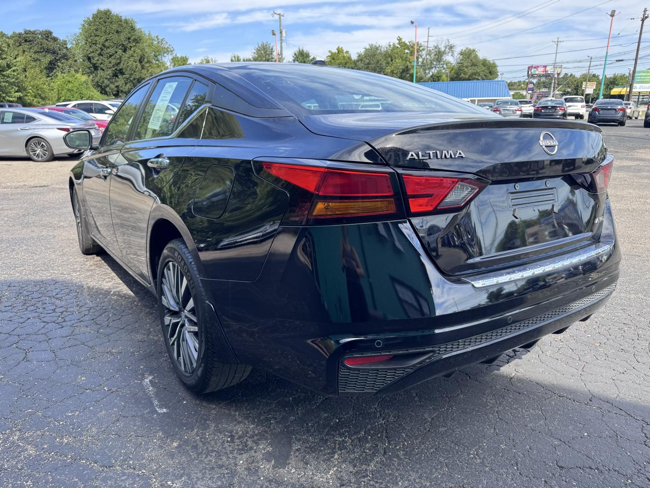 Nissan Altima 2.5 SV AWD Sedan 2023