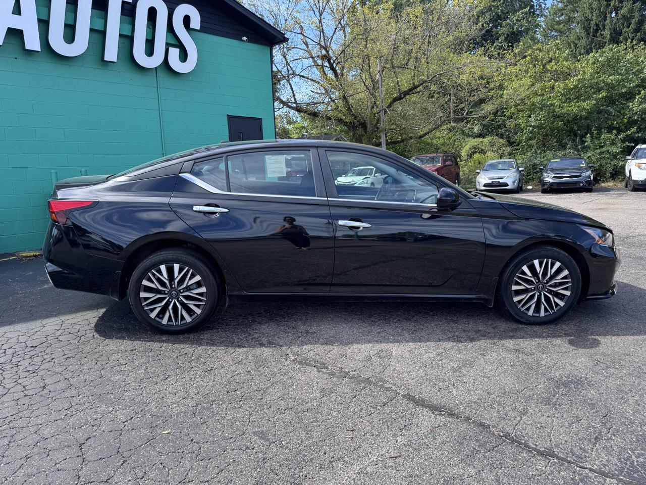 Nissan Altima 2.5 SV AWD Sedan 2023