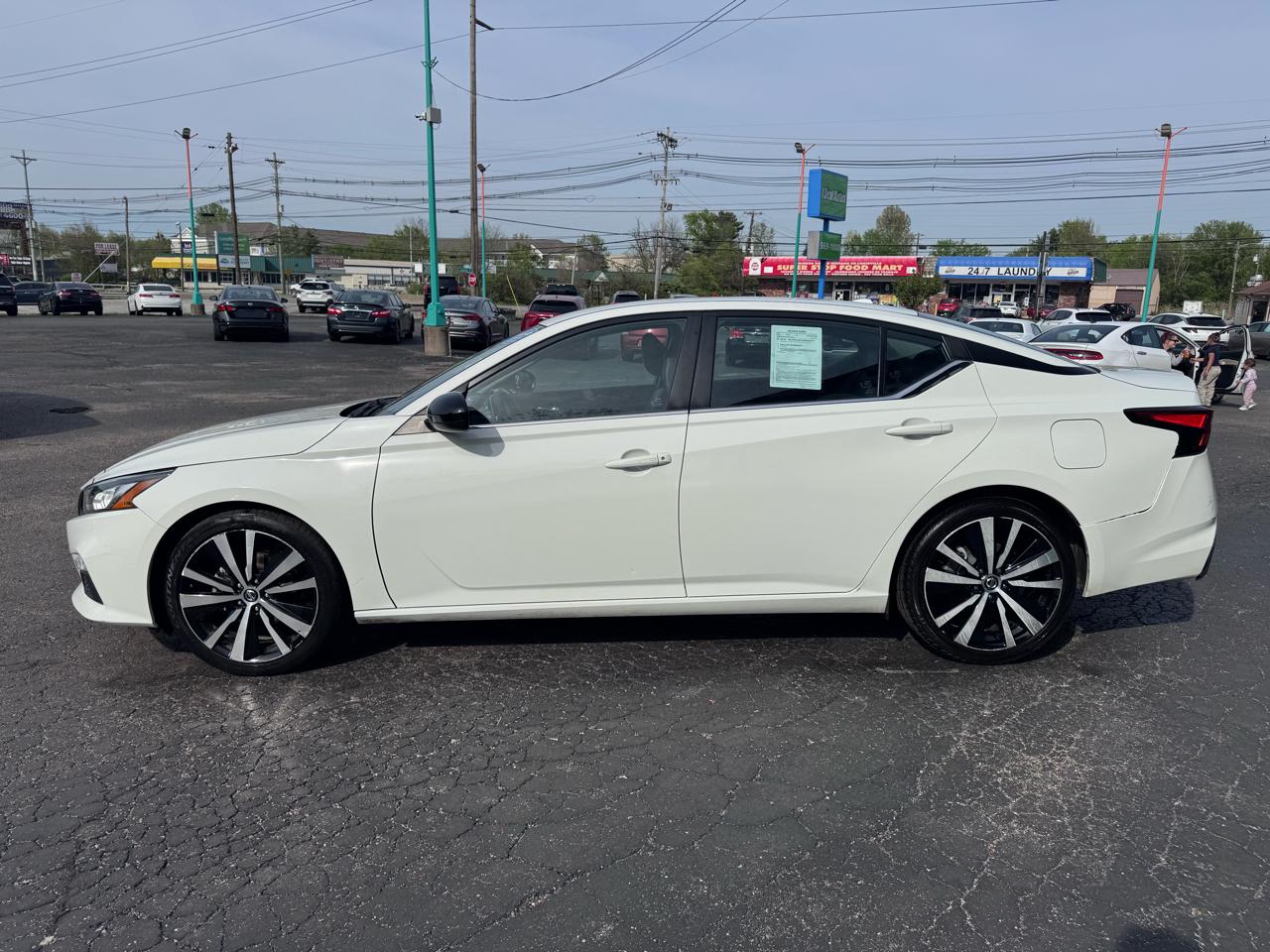 Nissan Altima 2.5 SR Sedan 2022