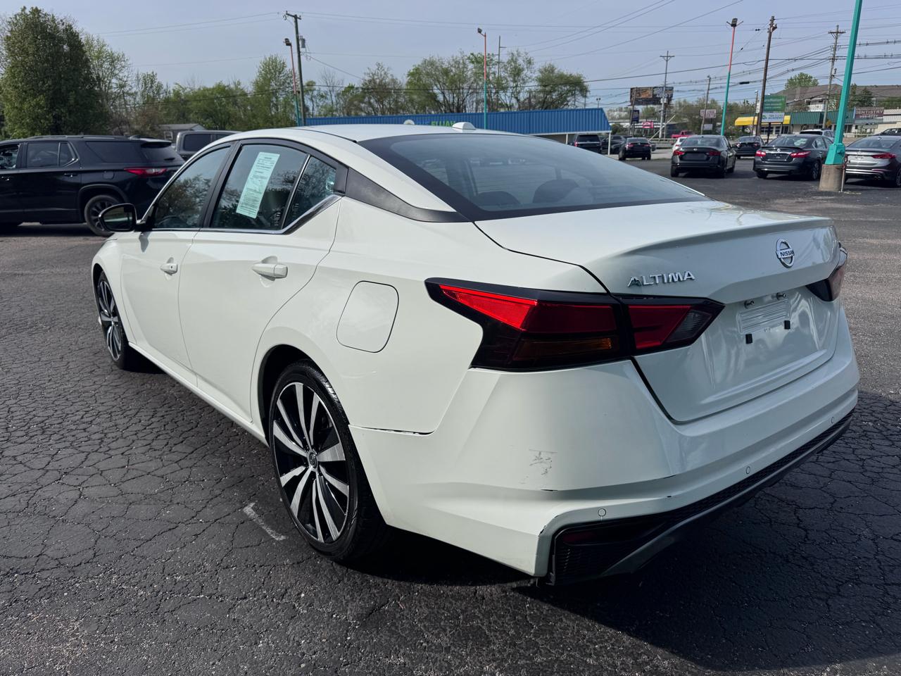 Nissan Altima 2.5 SR Sedan 2022