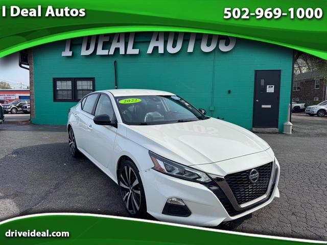White 2022 Nissan Altima 2.5 SR FWD Sedan Front-Wheel Drive Continuously Variable Transmission